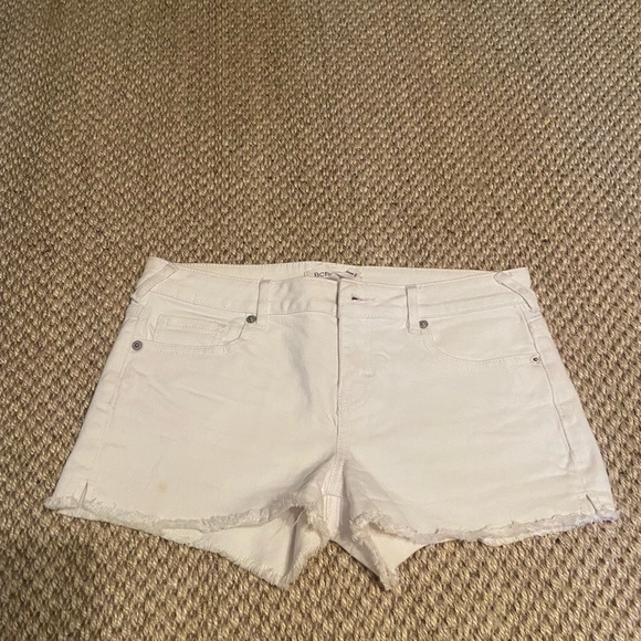 BCBGeneration White Jean Shorts - Picture 7 of 7